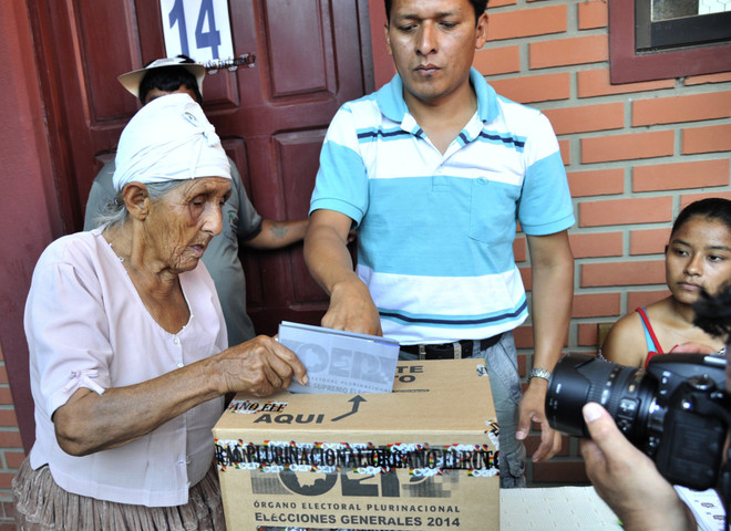 Bầu cử Bolivia: Tổng thống Morales dễ dàng tái đắc cử ảnh 1