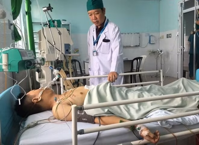 Cứu sống bệnh nhân đa chấn thương, vỡ gan do tai nạn giao thông ảnh 1