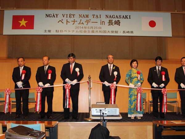 Việt Nam-Nhật Bản thúc đẩy quan hệ đối tác chiến lược sâu rộng ảnh 1