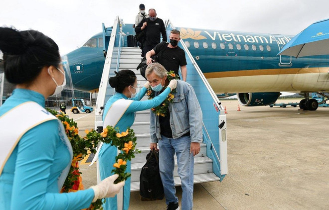 Sớm nối lại toàn mạng bay quốc tế như trước khi bùng phát COVID-19 ảnh 1