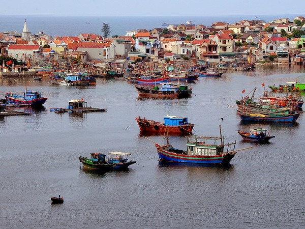 Tìm thấy thi thể nạn nhân cuối cùng trong vụ lật tàu cá vỏ gỗ ảnh 1