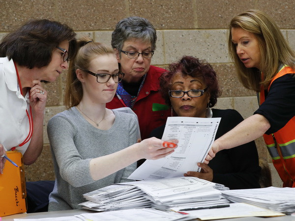 Ông Donald Trump sắp nhận báo cáo tình báo về vụ Nga tấn công mạng ảnh 1