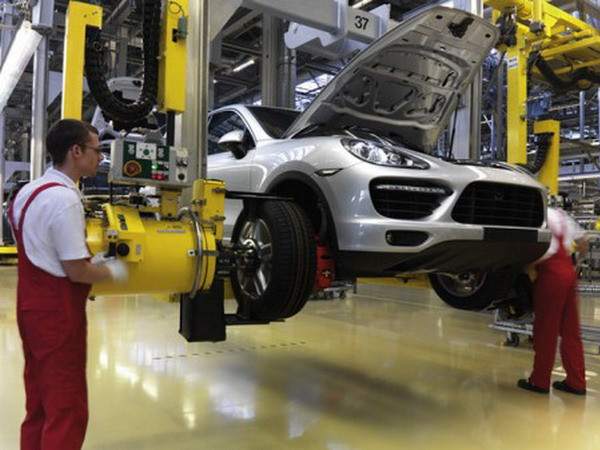 Hàng nghìn lao động cơ khí ở Đức đình công đòi tăng lương ảnh 1