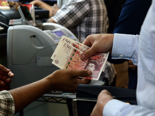 Đồng bảng Anh mất giá và những tác động trái chiều trong kinh doanh ảnh 1