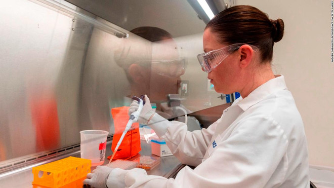 Mỹ đẩy mạnh nỗ lực phát triển vắcxin chống dịch bệnh COVID-19 ảnh 1