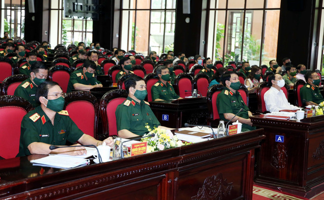 Các đại biểu tham dự hội nghị. (Ảnh: Phạm Kiên/TTXVN) Phát triển nền Công nghiệp quốc phòng theo hướng hiện đại, lưỡng dụng ảnh 1