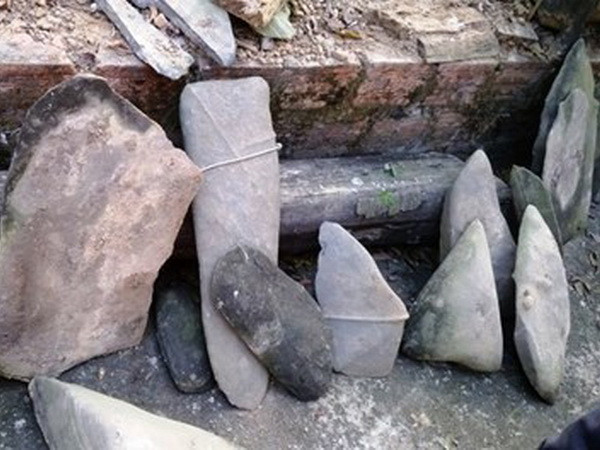Quảng Bình: Phát hiện bộ đàn đá cổ khi đào ao thả cá ảnh 1