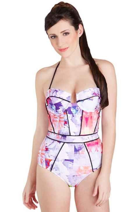 Bí quyết chọn đồ bơi dành cho những cô nàng mảnh khảnh ảnh 11