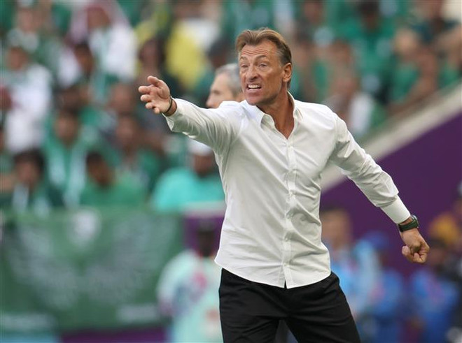 HLV tạo cú sốc lớn cho Argentina là người quen của bóng đá Việt Nam ảnh 1