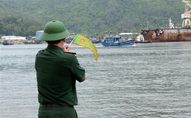 (Ảnh minh họa: Quốc Dũng/TTXVN) Cần đảm bảo an toàn tàu thuyền trên biển trong siêu bão Rai ảnh 2