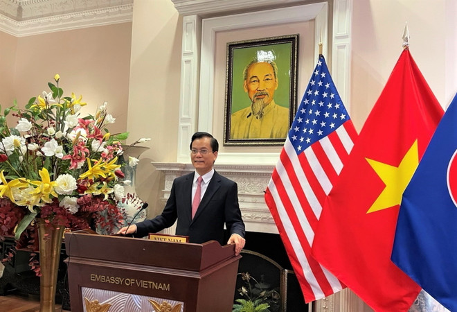 Đại sứ Việt Nam tại Hoa Kỳ Hà Kim Ngọc phát biểu tại buổi lễ. (Ảnh: TTXVN) Đánh giá cao sự hỗ trợ lẫn nhau giữa Hoa Kỳ và Việt Nam ảnh 1