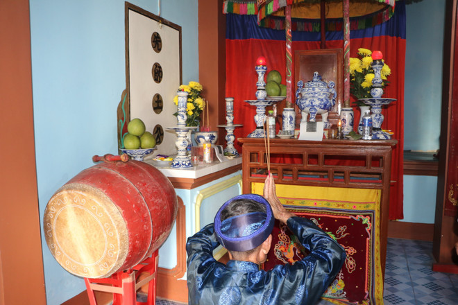 Lễ cúng thần nước tại Lăng Vạn. (Ảnh: Đinh Hương/TTXVN) Quảng Ngãi: Ngư dân tưng bừng ra quân khai thác hải sản đầu năm ảnh 2