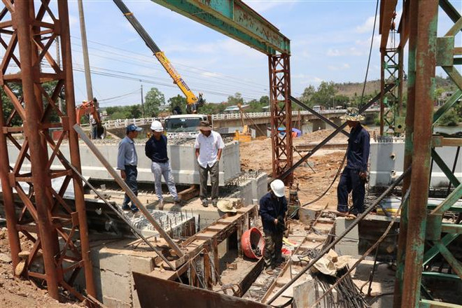 Nhiệm vụ, giải pháp của chính phủ nhằm phục hồi kinh tế sau đại dịch ảnh 1