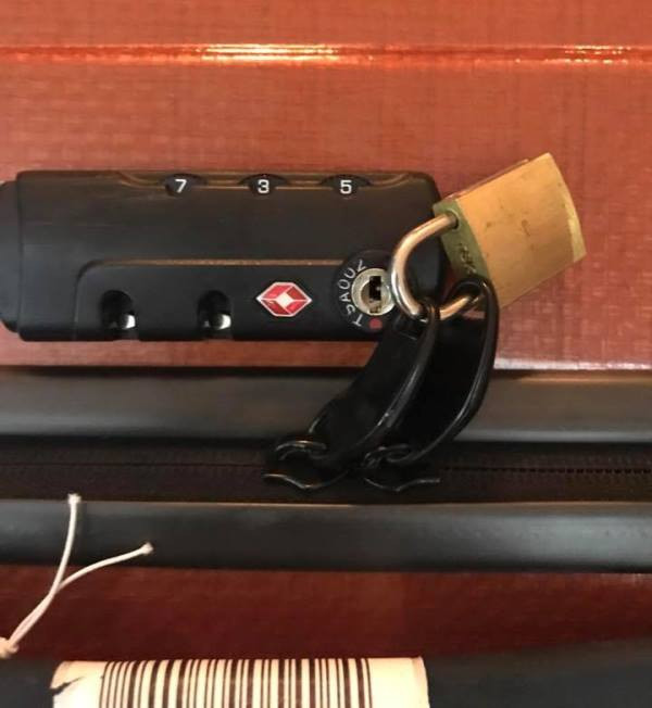 Hô biến khóa valy ký gửi, khách có thể tiếp tay buôn lậu hàng không ảnh 1