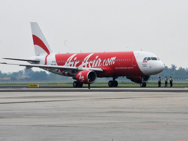 Thêm một máy bay của hãng AirAsia gặp trục trặc kỹ thuật ảnh 1