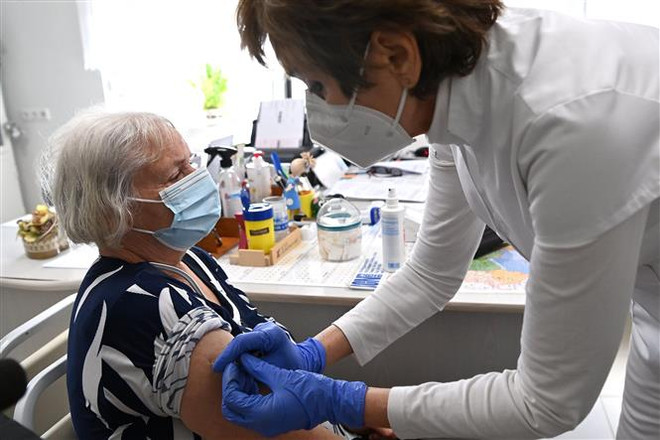 COVID-19: Một số nước có ca mắc mới và tử vong tăng cao ảnh 1