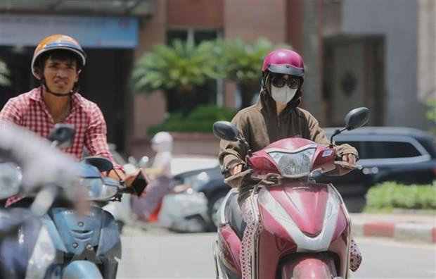 Nam Bộ mưa dông, Đông Bắc Bộ và Hà Nội nắng nóng tới 36 độ C ảnh 1