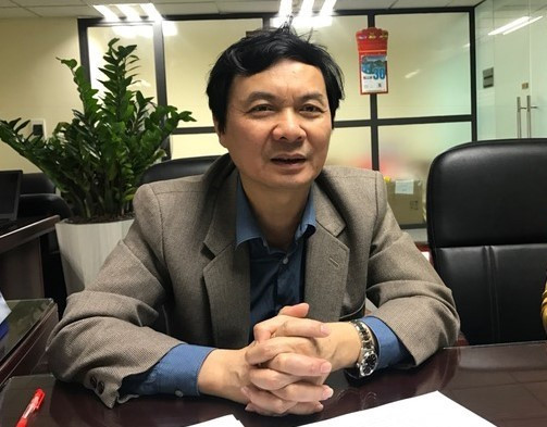 Ông Ngô Minh Tuấn, Tổng Biên tập Tạp chí Xây dựng Đảng, Cơ quan Thường trực Giải báo chí toàn quốc về xây dựng Đảng trả lời phỏng vấn phóng viên Thông tấn xã Việt Nam. (Ảnh: Ngọc Hân/TTXVN) Giải Búa liềm Vàng - Hiến kế tháo gỡ nút thắt trong xây dựng Đảng ảnh 1