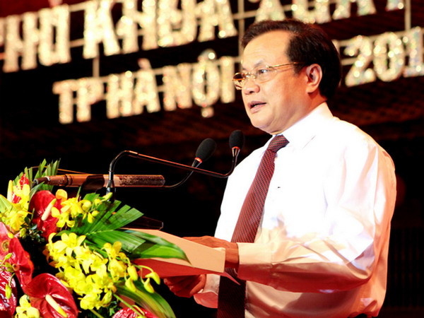 Bí thư Thành ủy Hà Nội dâng hương tại Di tích 90 Thợ Nhuộm ảnh 1