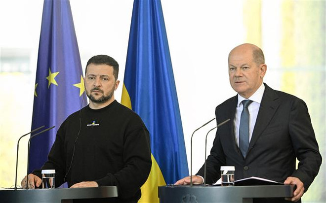 Lãnh đạo Đức và Ukraine điện đàm về các vấn đề nóng ảnh 1