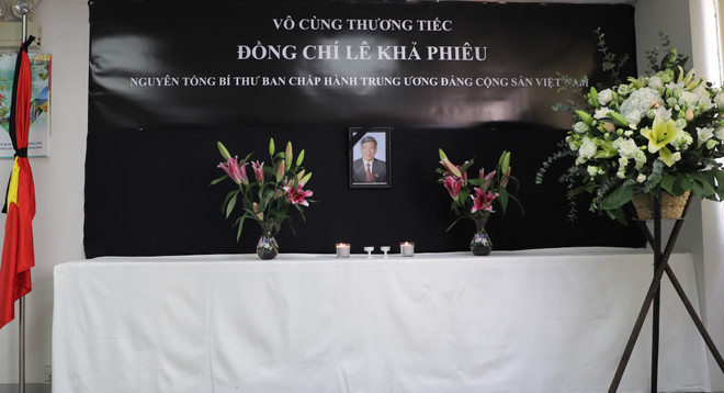 Lễ viếng nguyên Tổng Bí thư Lê Khả Phiêu tại Hong Kong và Côn Minh ảnh 1