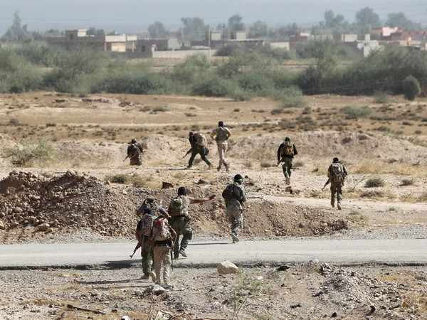 Quân đội Iraq đánh bật phiến quân IS khỏi thị trấn dầu mỏ Baiji ảnh 1