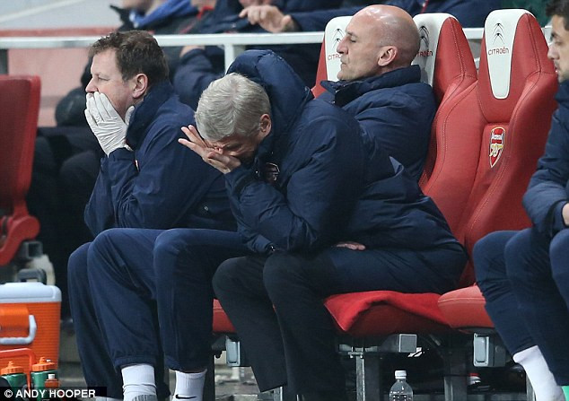 Wenger “khóc ròng” vì phong độ kém cỏi của Arsenal ảnh 4