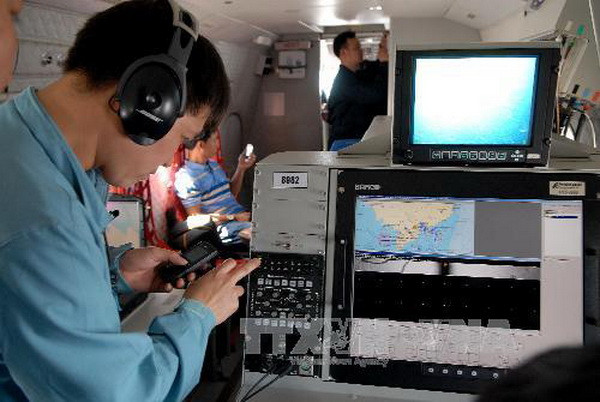 Không quân Việt Nam mở rộng vùng tìm kiếm máy bay ảnh 1