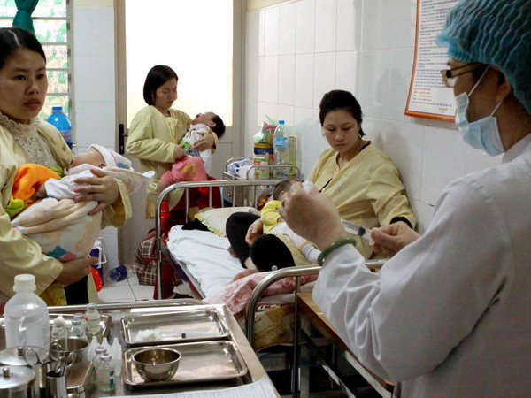 Chủ động đưa trẻ 9-24 tháng tuổi đi tiêm phòng sởi ảnh 1