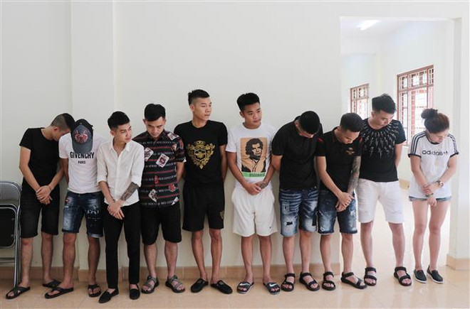 Phát hiện 20 đối tượng sử dụng trái phép chất ma túy trong quán bar ảnh 1