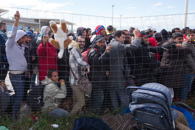 Đức: Biểu tình lớn phản đối chính sách nhập cư của chính phủ ảnh 1