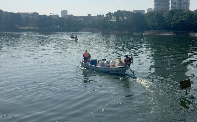 Chế phẩm Redoxy-3C giúp cải thiện đáng kể nước các hồ tại Hà Nội ảnh 1