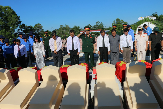 An Giang trang trọng tổ chức lễ cải táng 205 hài cốt liệt sỹ ảnh 1