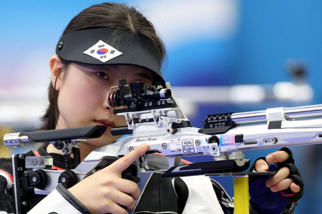 Xạ thủ Hyojin Ban giúp Hàn Quốc có thêm huy chương Vàng ở môn Bắn súng. (Nguồn: AFP) Hyojin Ban 3007.jpg