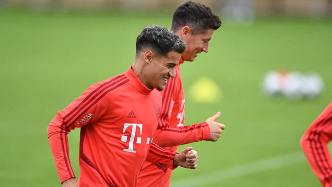 Tiền lương của cầu thủ Bayern giảm bao nhiêu trong tháng Tư? ảnh 1