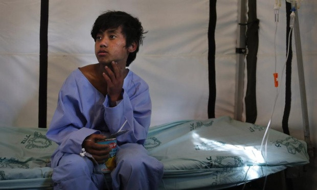 Nepal: Thêm một cậu bé được giải cứu sau 5 ngày bị chôn vùi ảnh 2