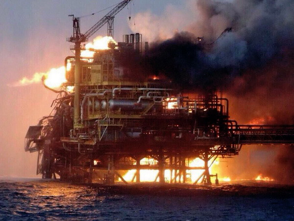 Azerbaijan khởi tố vụ cháy giàn khoan làm hơn 30 người mất tích ảnh 1