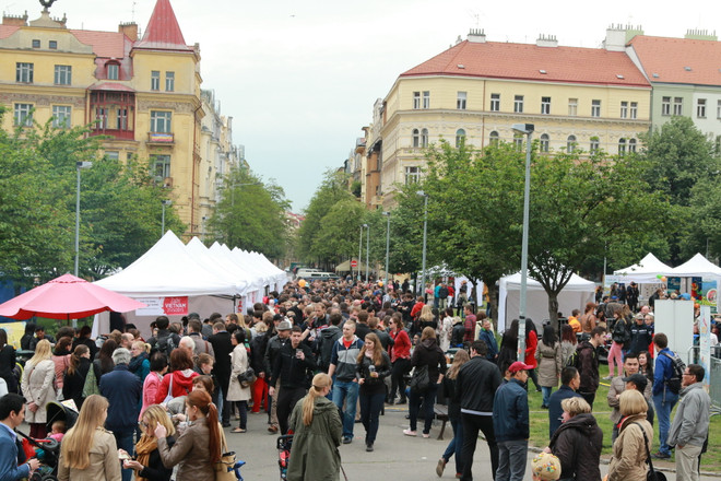 Người dân Séc hào hứng tham gia Lễ hội "Trải nghiệm Việt Nam" ảnh 2