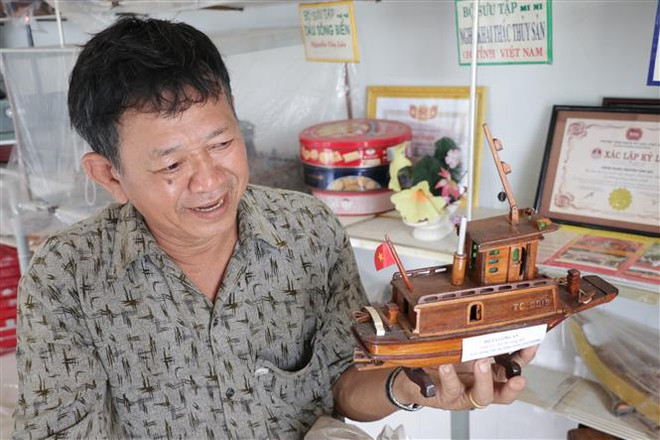 Bộ sưu tập đồ sộ và độc đáo của người giữ “hồn” của biển ảnh 1