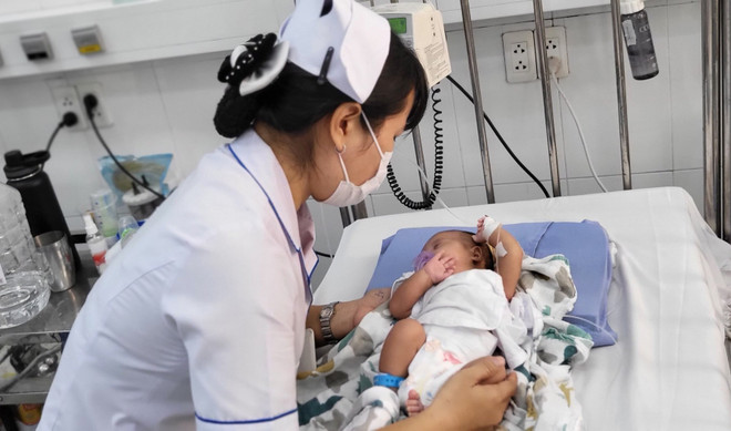 Thành phố Hồ Chí Minh: Trẻ nhỏ mắc bệnh hô hấp tăng cao ảnh 1