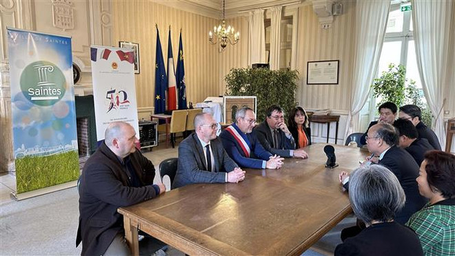 Các địa phương Việt Nam tăng hợp tác với thành phố Saintes của Pháp ảnh 1