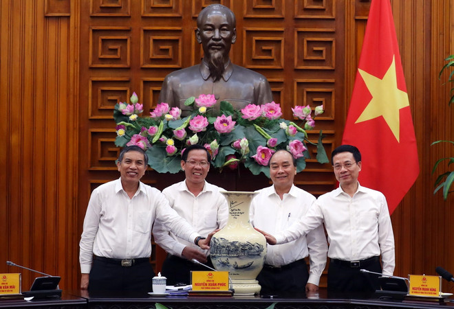 Thủ tướng Nguyễn Xuân Phúc làm việc với lãnh đạo chủ chốt tỉnh Bến Tre ảnh 1