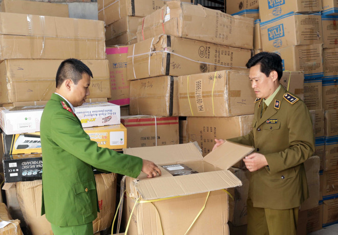 Phú Yên: Tạm giữ gần 1 tấn cốm cho trẻ em không rõ nguồn gốc ảnh 1