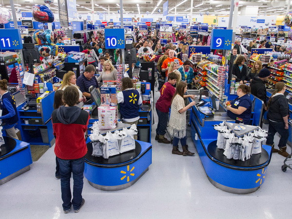 Thu nhập hộ gia đình Mỹ tăng mạnh nhất trong gần 50 năm qua ảnh 1