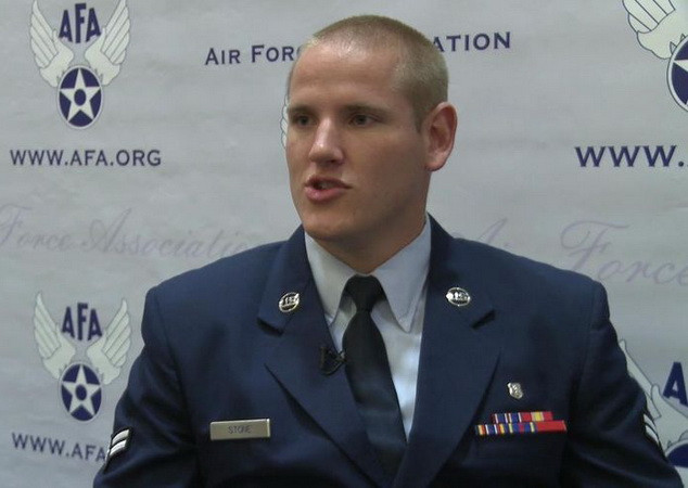 Người hùng chặn vụ xả súng tại Pháp bị đâm trọng thương ảnh 1