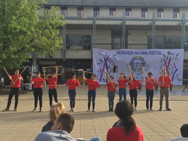 Lễ hội văn hóa Việt Nam đậm đà bản sắc tại thủ đô Australia ảnh 1
