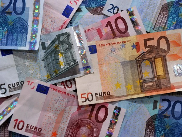 Tỷ giá euro/USD chạm mức thấp nhất trong 8 tháng qua ảnh 1
