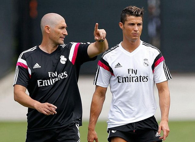 Ronaldo hội quân cùng Real nghênh chiến Manchester United ảnh 3