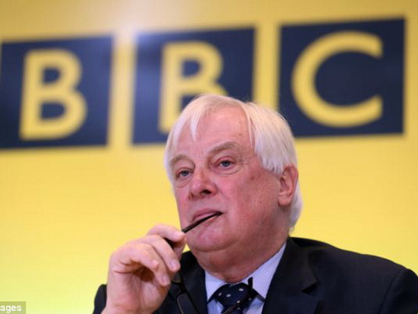  Chris Patten - Chủ tịch của BBC Trust tuyên bố từ chức ảnh 1