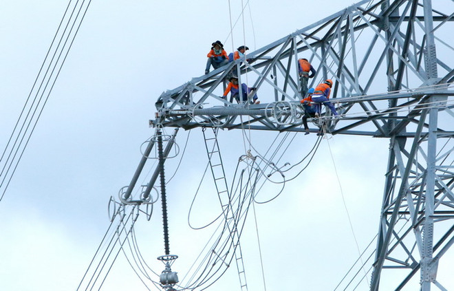 Gỡ vướng về mặt bằng thúc đẩy các dự án điện cho miền Nam ảnh 1